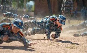 強(qiáng)健體魄、磨練意志，新學(xué)期首批“00后”體驗(yàn)高校軍訓(xùn)生活