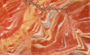 踩踏丹霞地貌的4名游客自首，甘肅張掖檢察機(jī)關(guān)介入事件辦理