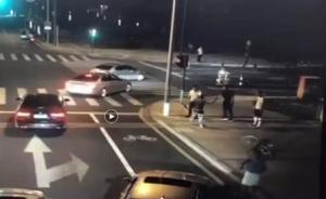 “反杀案”于海明接受讯问画面曝光，得知刘海龙死讯崩溃大哭