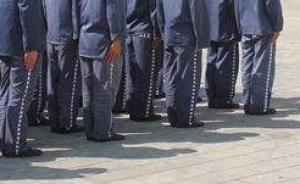 普洱看守所一文職人員受審:收錢讓在押人員打手機(jī)致發(fā)生沖監(jiān)