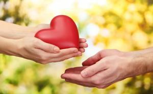 女兒重傷各方捐款近六十萬元，一年后母親做出決定：退還善款