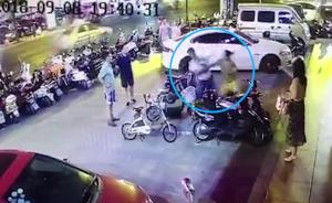 南通：停車起糾紛，女子捅傷看管員