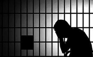 昆明六旬老父錘殺36歲“啃老”兒子，老伴寫諒解書求輕判
