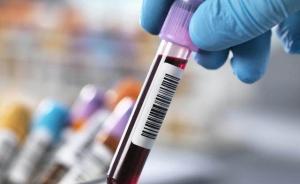 小區(qū)保安與業(yè)主打架后例行采血，經(jīng)比對竟是7年前命案嫌犯