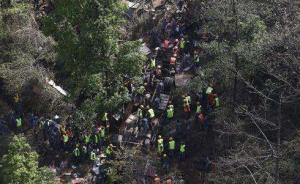 印控克什米爾地區(qū)一輛客車(chē)墜入山谷，致至少15死