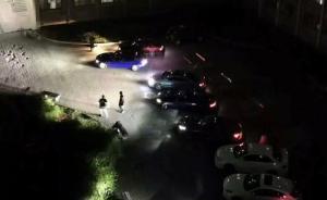 多車停高校女生宿舍樓下車頂放礦泉水，校方：已報警，拉黑