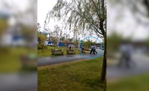 年輕媽媽抱嬰兒投河，兒死母被刑拘