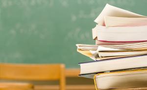 人民日報評論談學(xué)生會官僚氣：學(xué)場有別官場，風(fēng)骨遠(yuǎn)勝媚骨