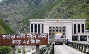 见证、召唤、昭示：40年，从国门看沧桑巨变