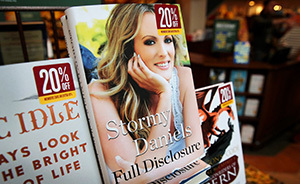 早安·世界｜美艷星新書(shū)《全面揭露》上架：保護(hù)自己和女兒