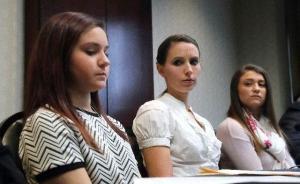 美國體操協(xié)會前主席被捕，因涉嫌隱藏性侵案證據