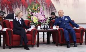 德國防長時隔8年再訪華，許其亮魏鳳和分別與其會見會談