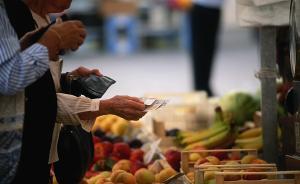 吃不起水果的水果摊小贩