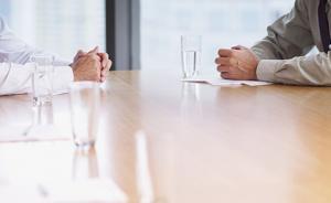 衡陽(yáng)回應(yīng)“杜絕外出吃飯叫美女作陪”承諾書(shū)：科長(zhǎng)被誡勉談話