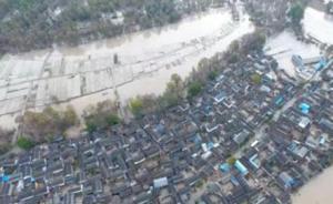 金沙江堰塞湖溃流凶猛入滇：7座桥梁被毁4万余人转移