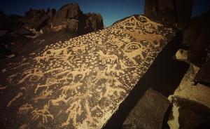 中國(guó)美術(shù)館呈現(xiàn)古代巖畫與居延漢簡(jiǎn)