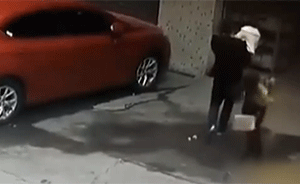 路人遭大狗砸瘫起诉整栋楼，住户称无辜