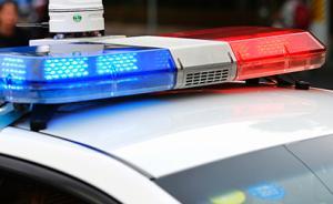 杭州女子早高峰公交车上遭猥亵，同车男乘客出手制服色狼