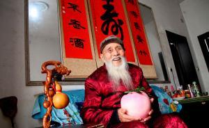103歲“老仙翁”愛與重孫拼酒，每天最少喝半斤