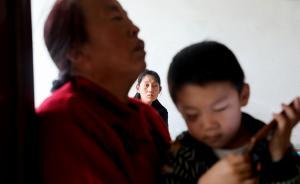 4歲男孩患眼癌雙目失明，爺奶掃垃圾為孫子攢錢