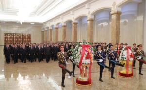 金正日逝世7周年，金正恩參謁錦繡山太陽宮并獻(xiàn)花