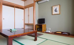 中国夫妇300万在北海道买两栋别墅开民宿，年回报率15%