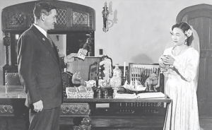 她是中央社第一任女記者，當(dāng)過(guò)8位美國(guó)總統(tǒng)的顧問(wèn)