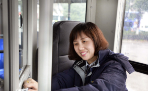 湖北出新規(guī)：明年起公交車一律安裝駕駛區(qū)域防護隔離設施