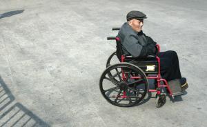 中国家庭︱城市第一代独生子女父母，谁更愿意去机构养老