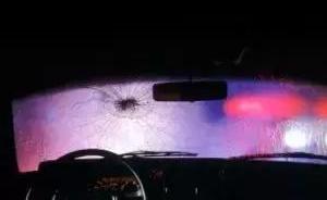 大連一老師凌晨超速駕駛撞死行人，棄車逃逸還找人頂包