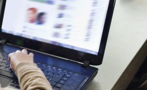 300元增1萬(wàn)名粉絲！新華社起底文娛業(yè)數(shù)據(jù)流量造假產(chǎn)業(yè)鏈