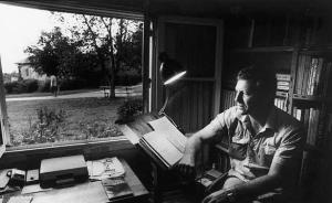 纪念｜以色列作家阿摩司·奥兹：必要的哀矜