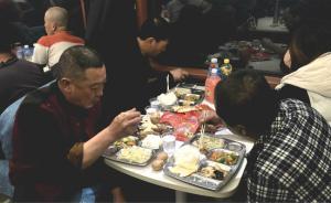 Z112列車餐車：一晚賣150份盒飯