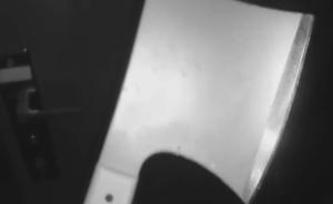 父親買古董被騙巨款，兒少給贍養(yǎng)費被砸車