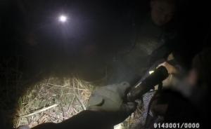 兒子接母親同住，老人嫌電取暖太貴出走