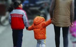 代表建议对生育二孩家庭给予奖励，国家卫健委：需进一步研究