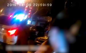 女網友遭奔馳男猥褻,報警后連喊要回家