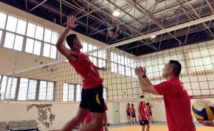 他用四十三年的執(zhí)教生涯，詮釋開封排球背后的“硬漢法則”