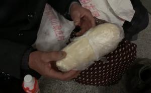 回家的禮物：爺爺工地帶饃給孫只為教誨