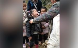 父母返城打工,小姐妹大哭追喊妈妈别走