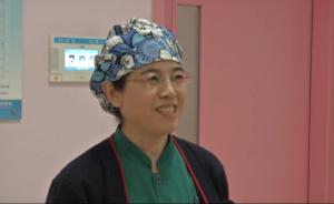 助產(chǎn)師23年崗位上過(guò)年：孩子理解我