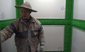 裝修工被困電梯半小時，業(yè)主和物業(yè)互懟