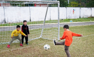 粵西春節(jié)草根足球賽，魚羊雞鵝成接地氣獎(jiǎng)品