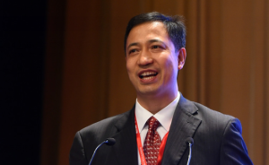 70后盧東亮接棒余德輝出任中國(guó)鋁業(yè)董事長(zhǎng)：適應(yīng)改革需要