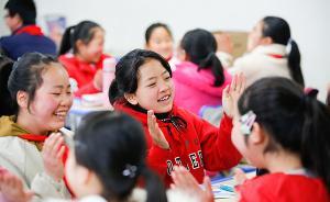 去年在校學(xué)生比上年增535.97萬人，專任教師增46萬人