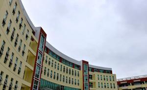 人大代表潘越建議：讓教學(xué)樓“長高長胖”化解“入學(xué)難”