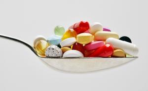 羅杰代表：當(dāng)前保健品市場(chǎng)監(jiān)管能力不足，建議提高違法成本