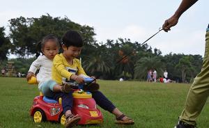 谢茹委员：建议对二孩家庭经济倾斜，力争女职工一年带薪产假
