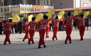 澎湃兩會(huì)快評(píng)｜為老人開(kāi)拓更多場(chǎng)地，也是廣場(chǎng)舞管理的內(nèi)容