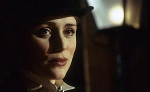 月读｜《轻舔丝绒》：19世纪末伦敦女权众生相